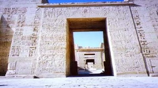 medinet Habu temple luxor, Egypt travel booking